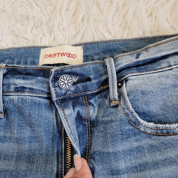 Driftwood Roxy Crop Flare Beaded Jeans Sz 26 - Picture 5 of 10